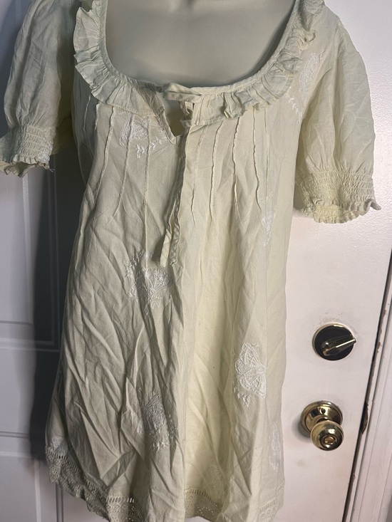 Urban Outfitters Dresses & Skirts - Urban Outfitters Cream Ruffle-Neck Embroidered Tunic